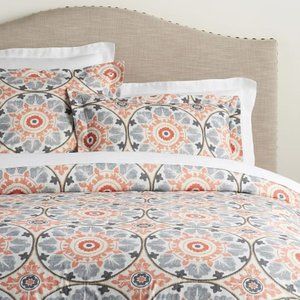 Pottery Barn Duvet Cover (CALI KING)